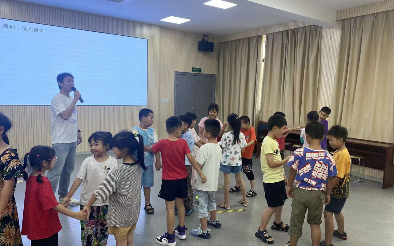 郏龙观乡中心学校